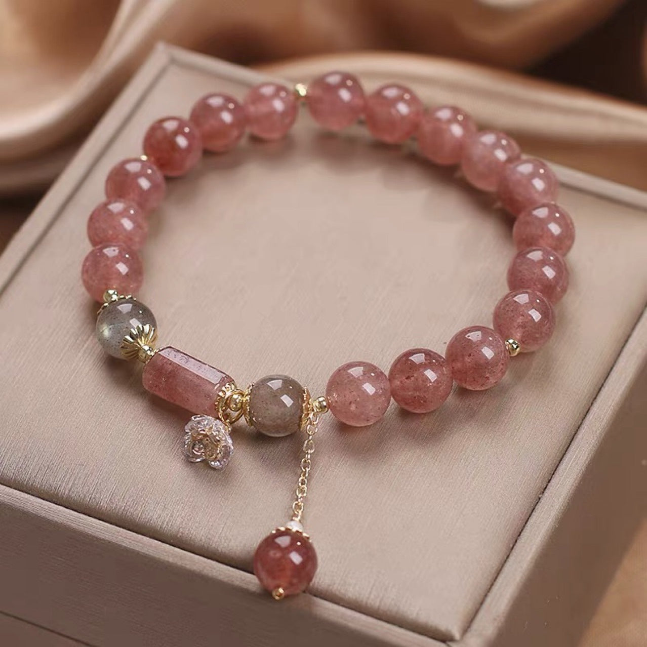 Natural Strawberry Crystal Bracelet For Women Ins Special-interest Design